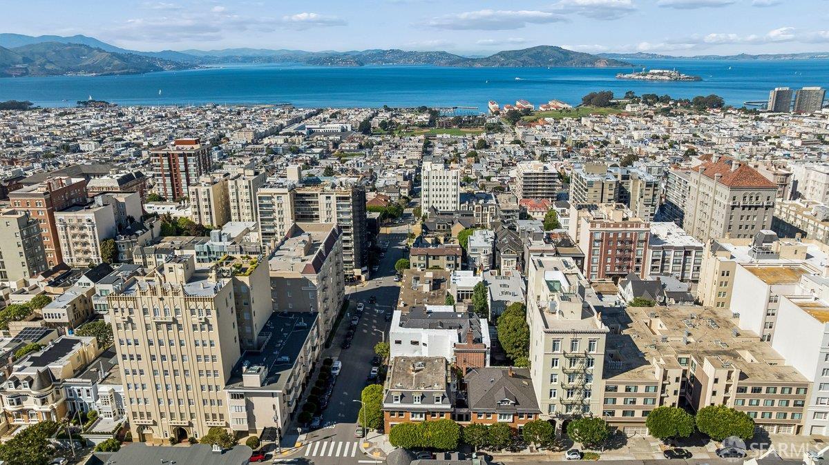 Detail Gallery Image 82 of 85 For 2196 Jackson St, San Francisco,  CA 94115 - 5 Beds | 4/1 Baths