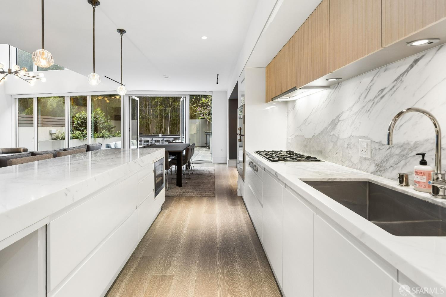 Detail Gallery Image 10 of 40 For 2121 Webster St #110,  San Francisco,  CA 94115 - 3 Beds | 4 Baths