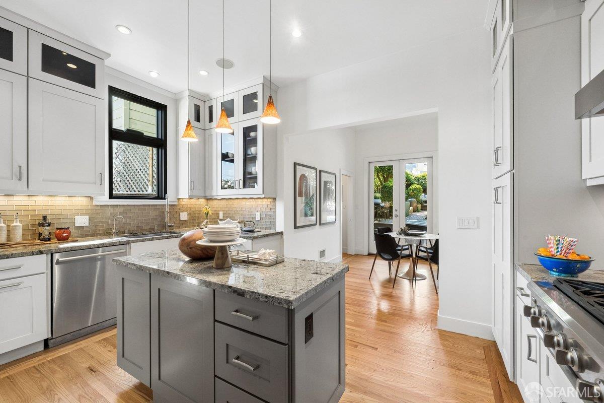 Detail Gallery Image 28 of 87 For 80 Diamond St, San Francisco,  CA 94114 - 3 Beds | 3 Baths