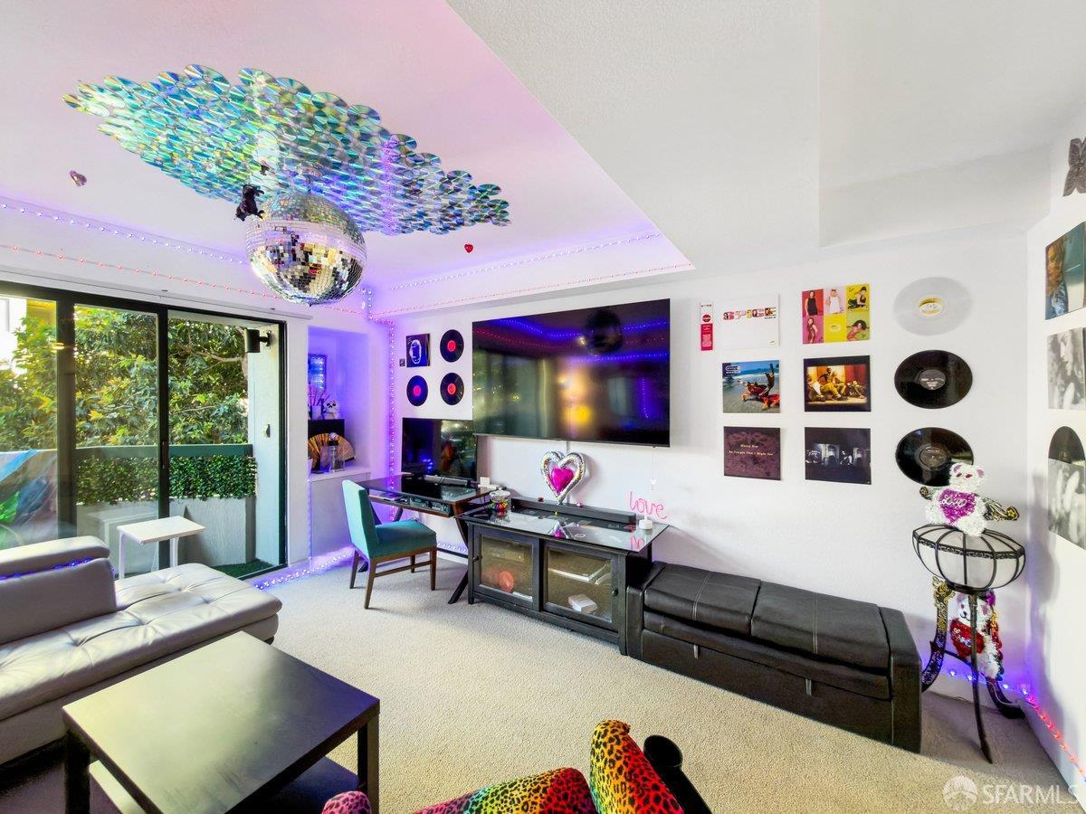 Photo #3: 426113802 Listing: Photo #3