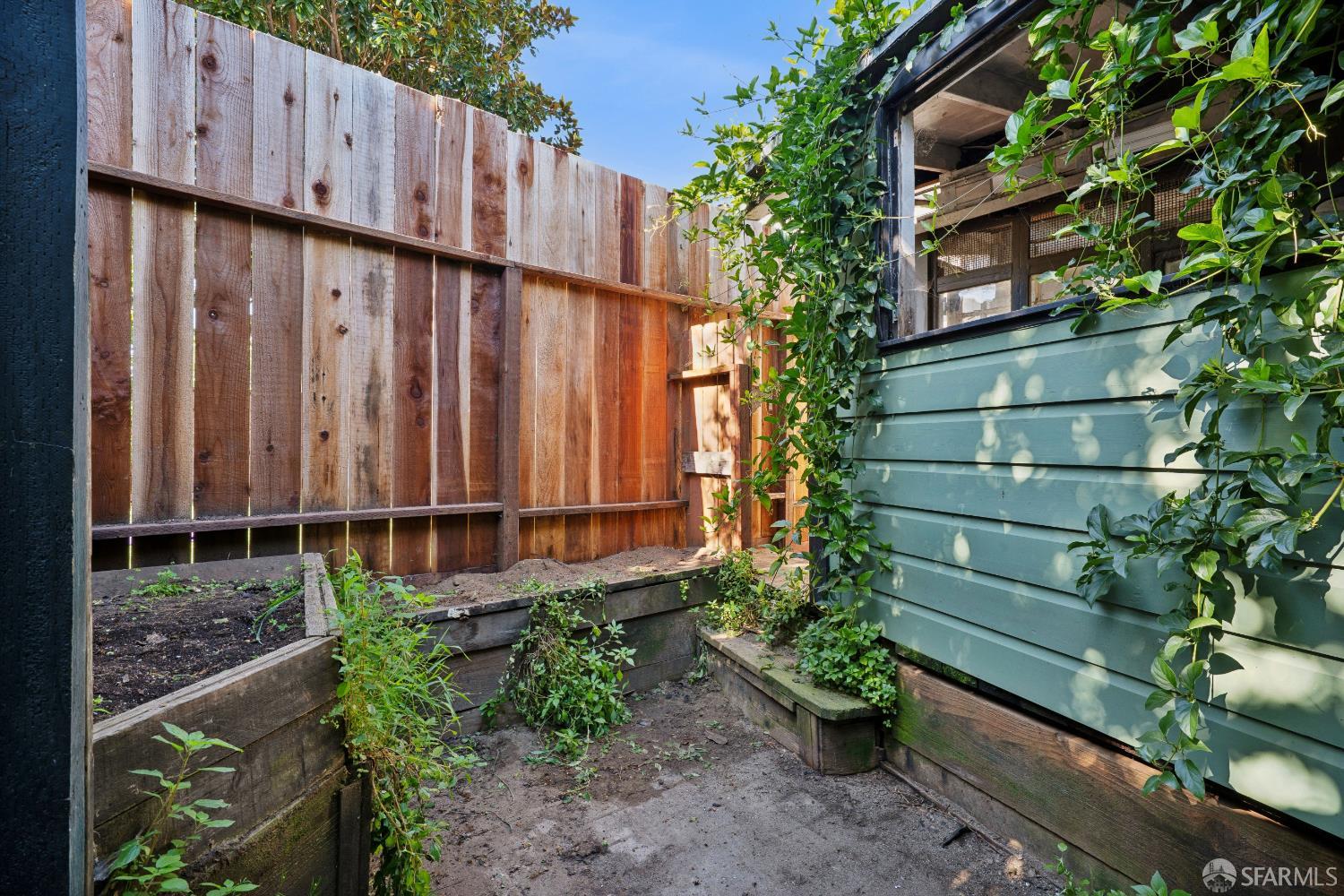 Detail Gallery Image 22 of 32 For 513 Athens St, San Francisco,  CA 94112 - 2 Beds | 1 Baths