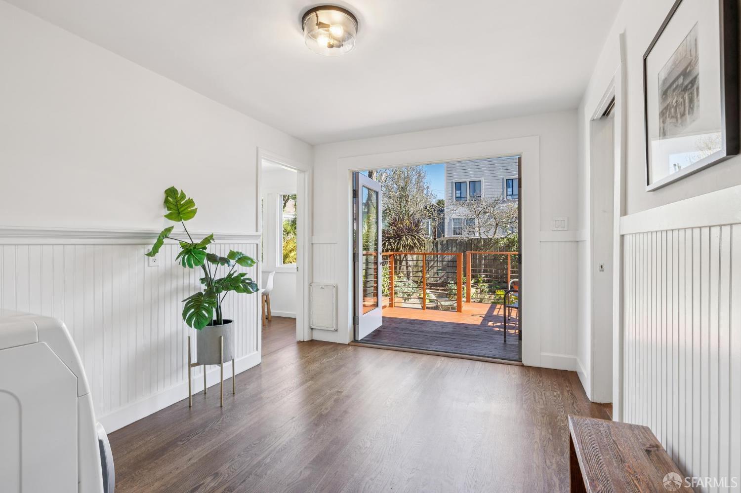 Detail Gallery Image 17 of 36 For 327 London St, San Francisco,  CA 94112 - 3 Beds | 2 Baths