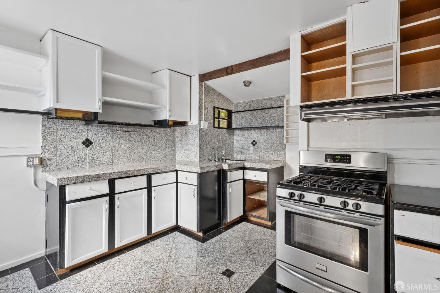 Detail Gallery Image 12 of 32 For 513 Athens St, San Francisco,  CA 94112 - 2 Beds | 1 Baths