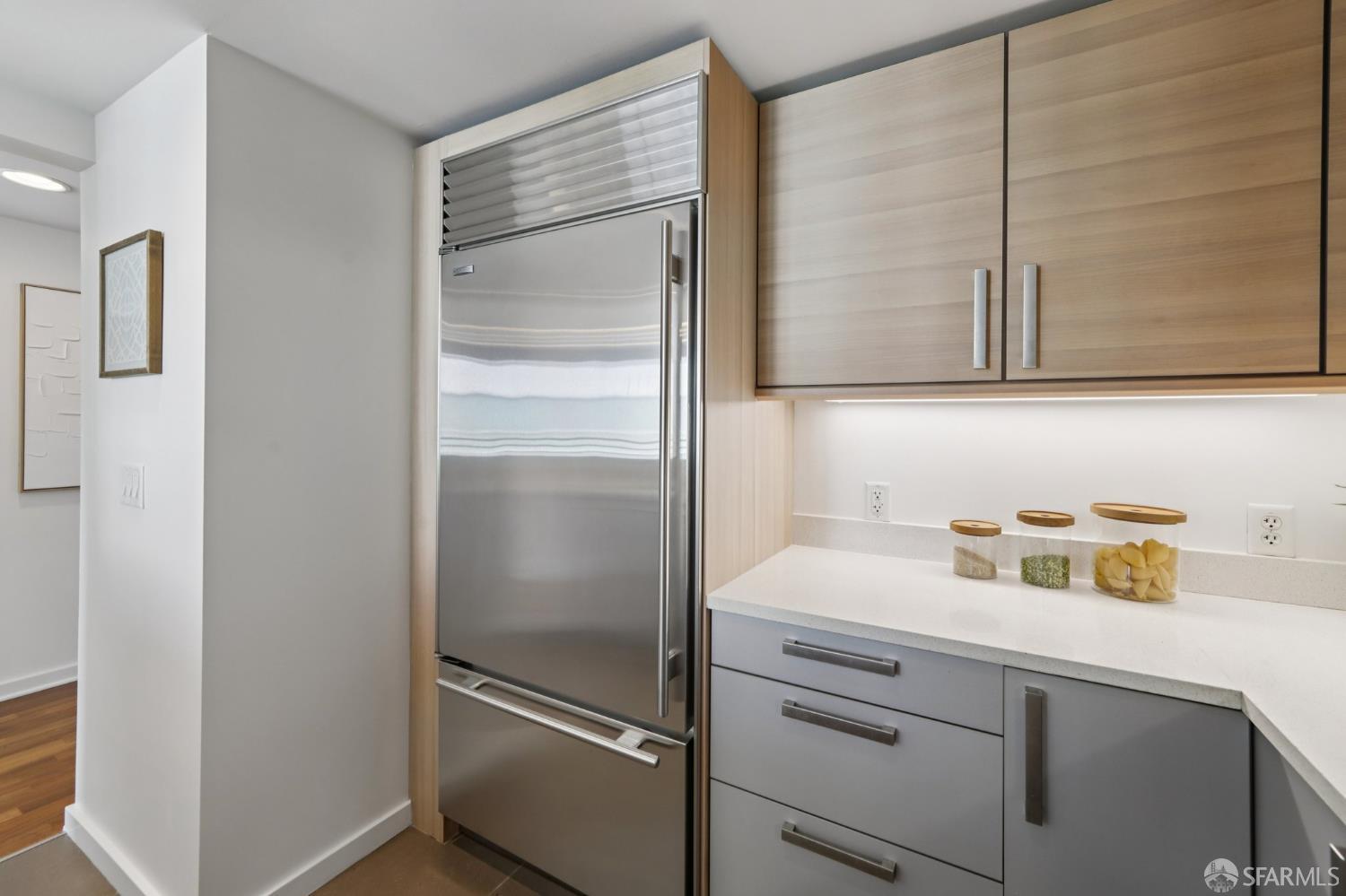 Photo #10: 425086079 Listing: Photo #10