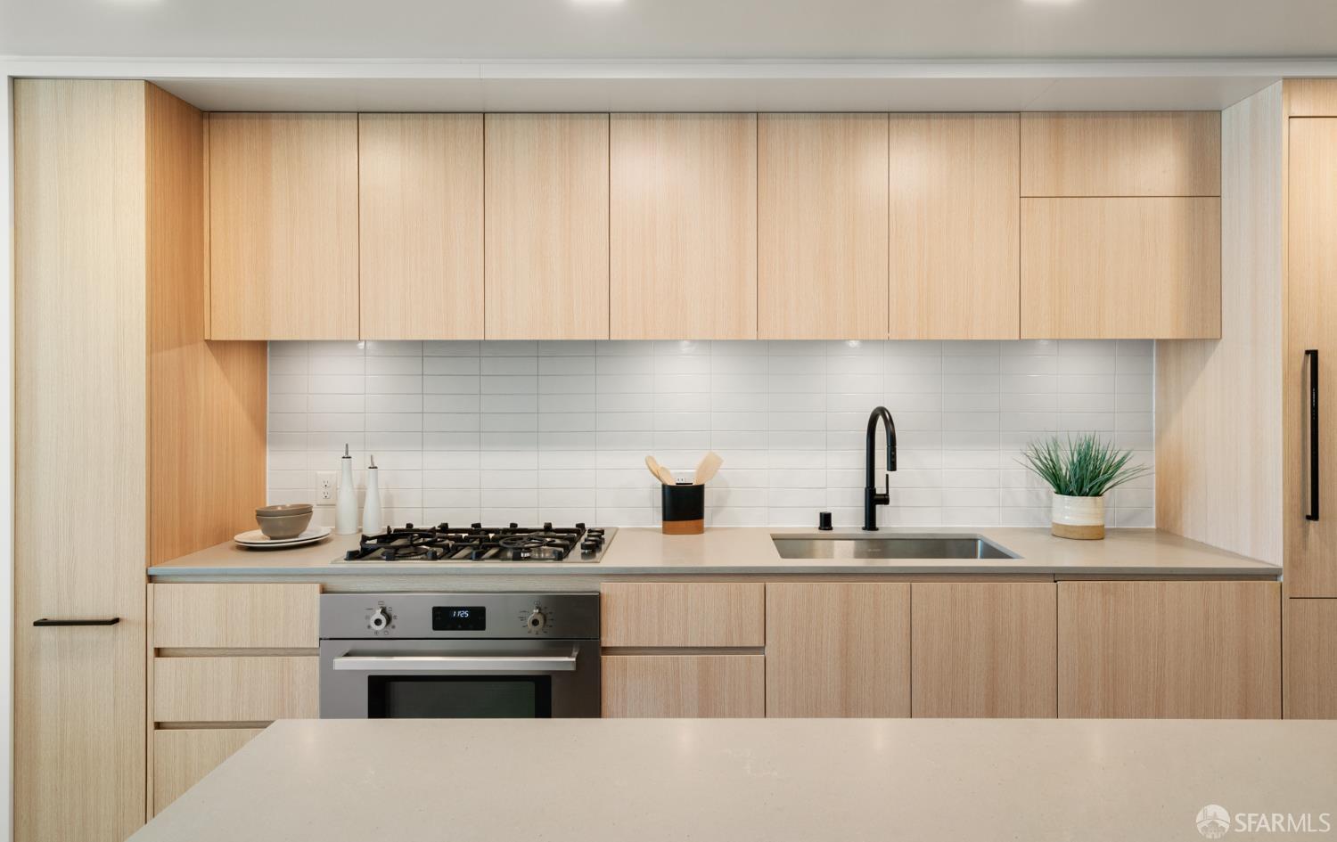 Photo #9: 426114062 Listing: Photo #9