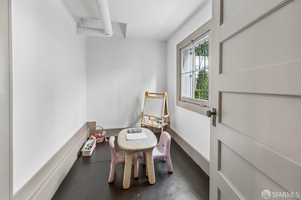 Detail Gallery Image 68 of 85 For 2196 Jackson St, San Francisco,  CA 94115 - 5 Beds | 4/1 Baths