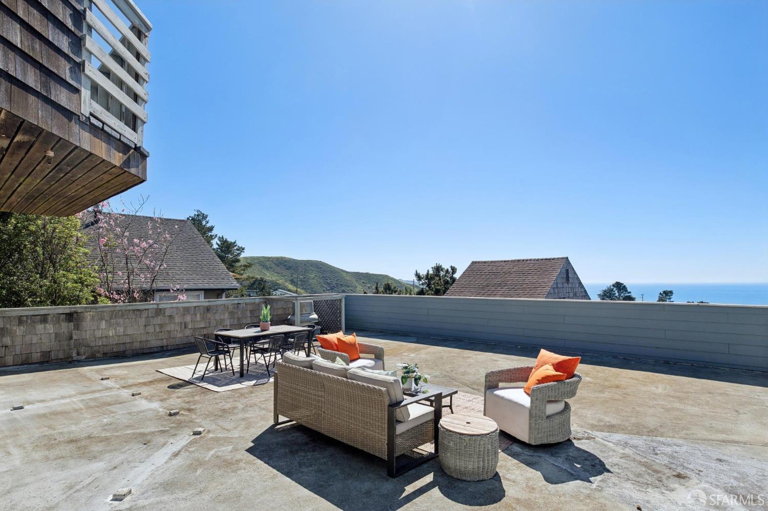 Detail Gallery Image 43 of 53 For 528 Monterey Rd, Pacifica,  CA 94044 - 3 Beds | 2/1 Baths