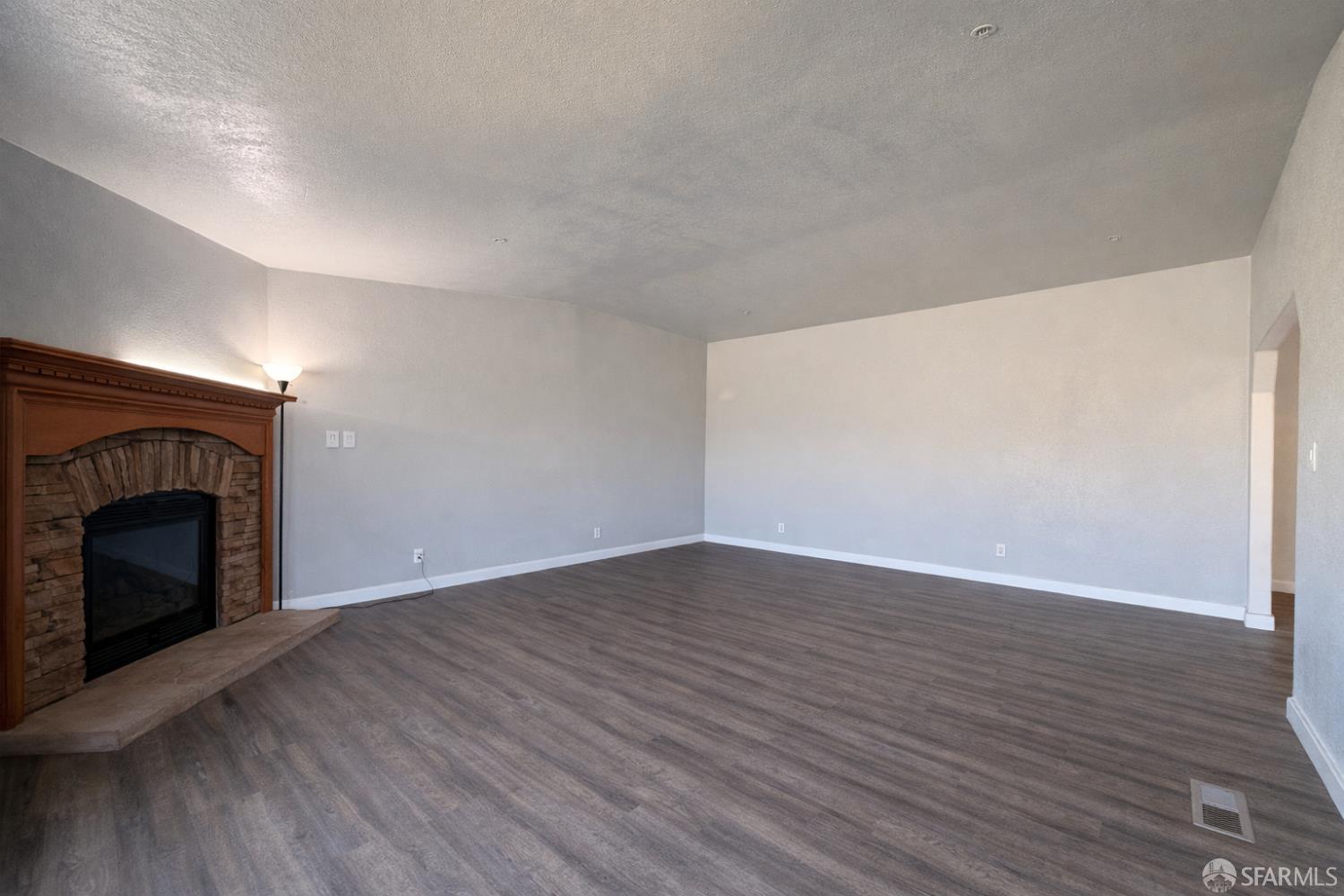 Detail Gallery Image 13 of 89 For 64 Struve Rd, Monterey,  CA 95039 - 3 Beds | 2 Baths