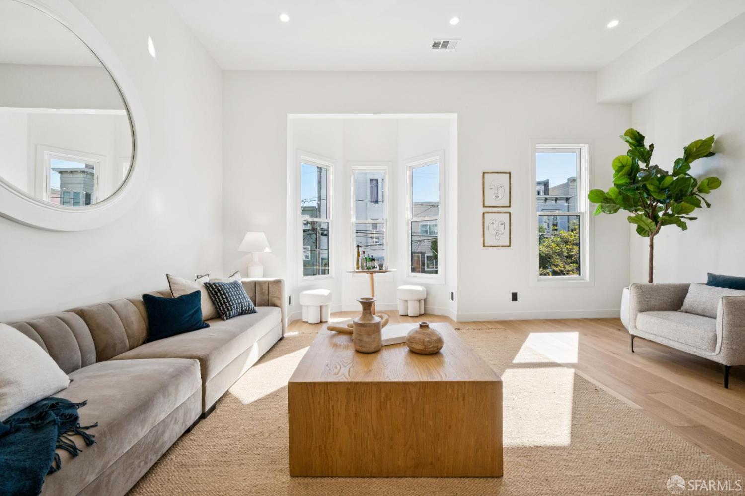 Detail Gallery Image 4 of 58 For 626 Shotwell St, San Francisco,  CA 94110 - 6 Beds | 6 Baths