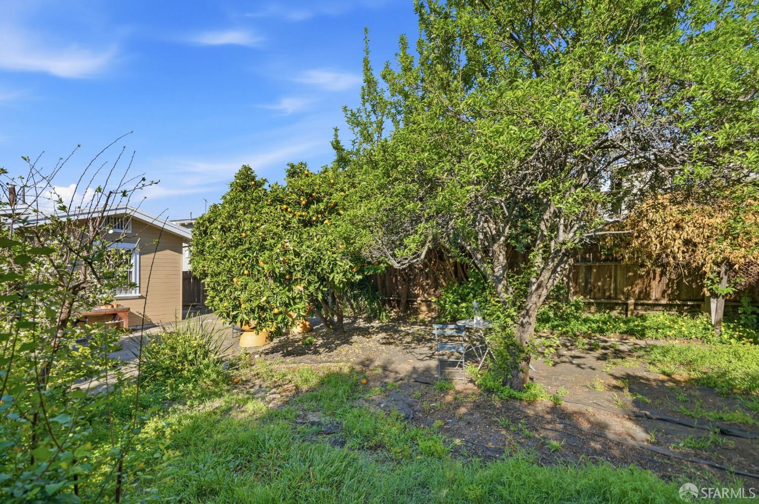 Detail Gallery Image 32 of 40 For 726 E 23rd St, Oakland,  CA 94606 - 3 Beds | 2/1 Baths