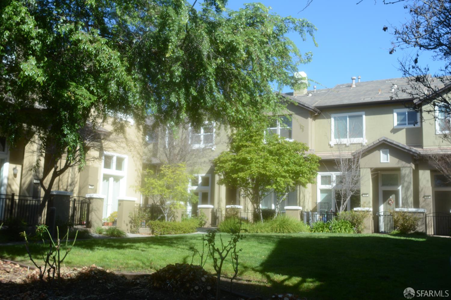 Detail Gallery Image 18 of 25 For 1194 Gliessen Ter, Sunnyvale,  CA 94089 - 2 Beds | 2/1 Baths