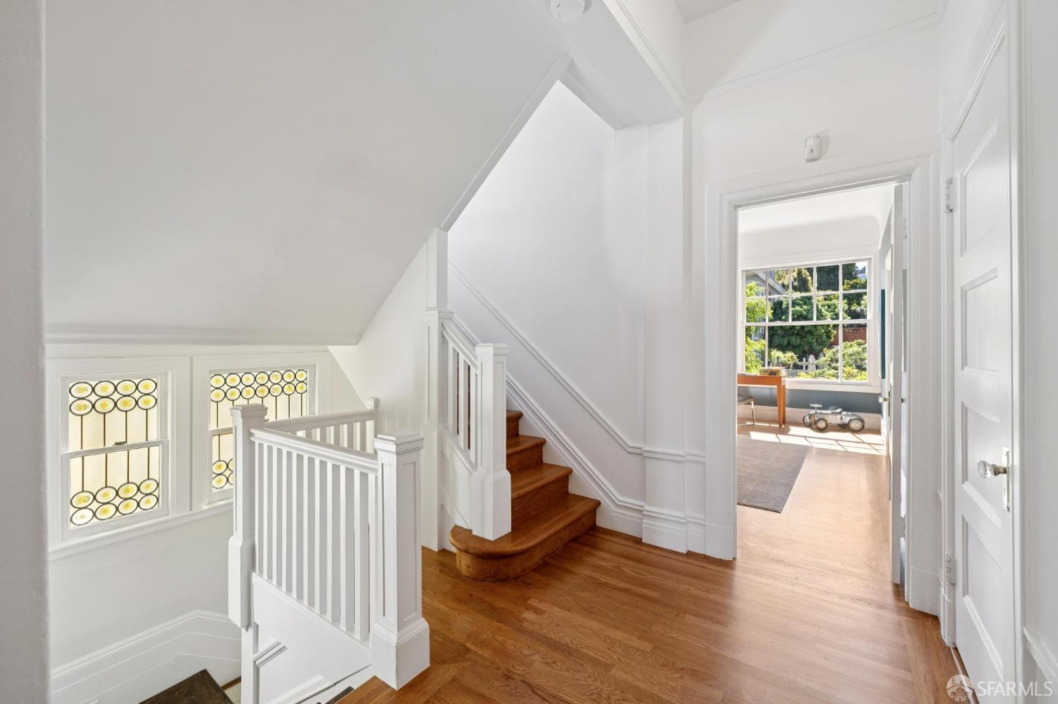 Detail Gallery Image 33 of 71 For 2466 Union St, San Francisco,  CA 94123 - 6 Beds | 4/1 Baths