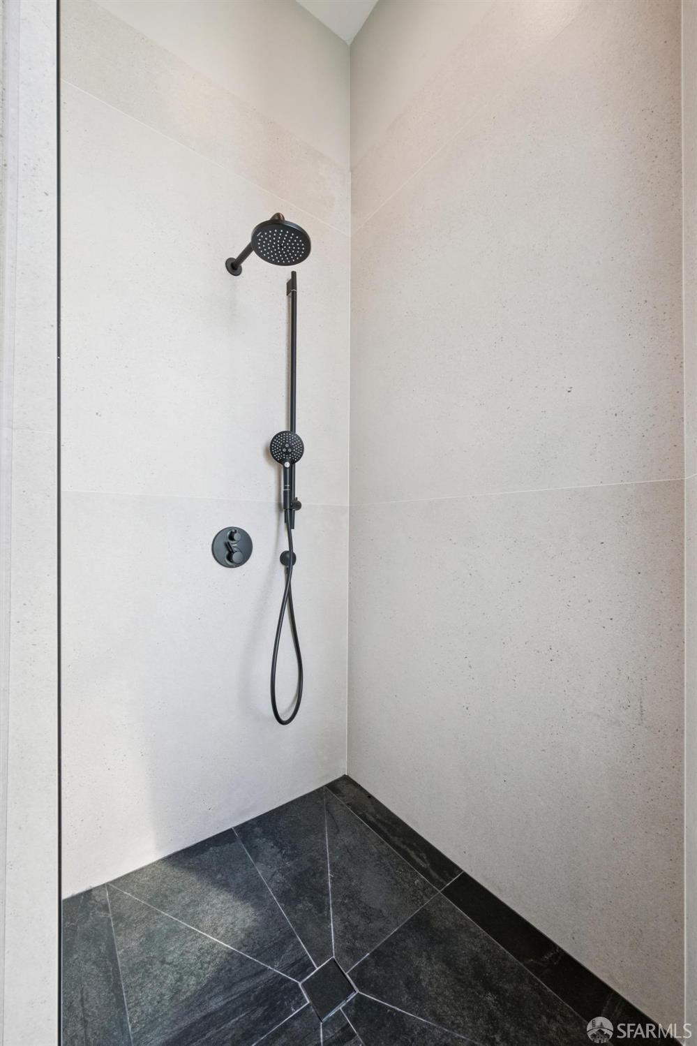 Detail Gallery Image 28 of 56 For 626 Shotwell St, San Francisco,  CA 94110 - – Beds | – Baths