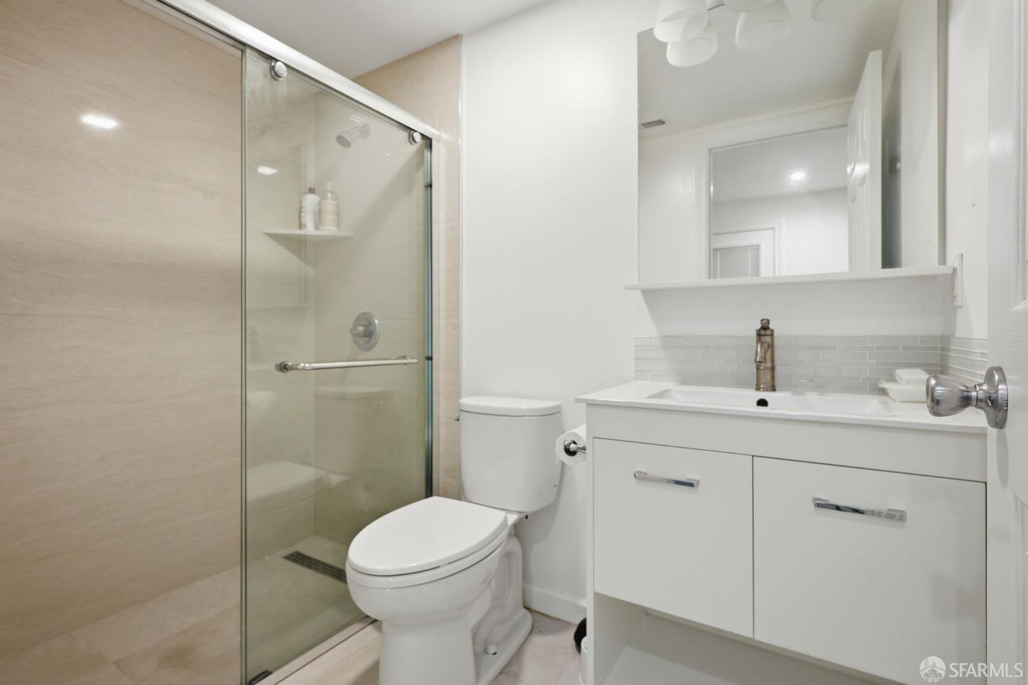 Detail Gallery Image 15 of 45 For 2050 16th Ave, San Francisco,  CA 94116 - 5 Beds | 3/1 Baths