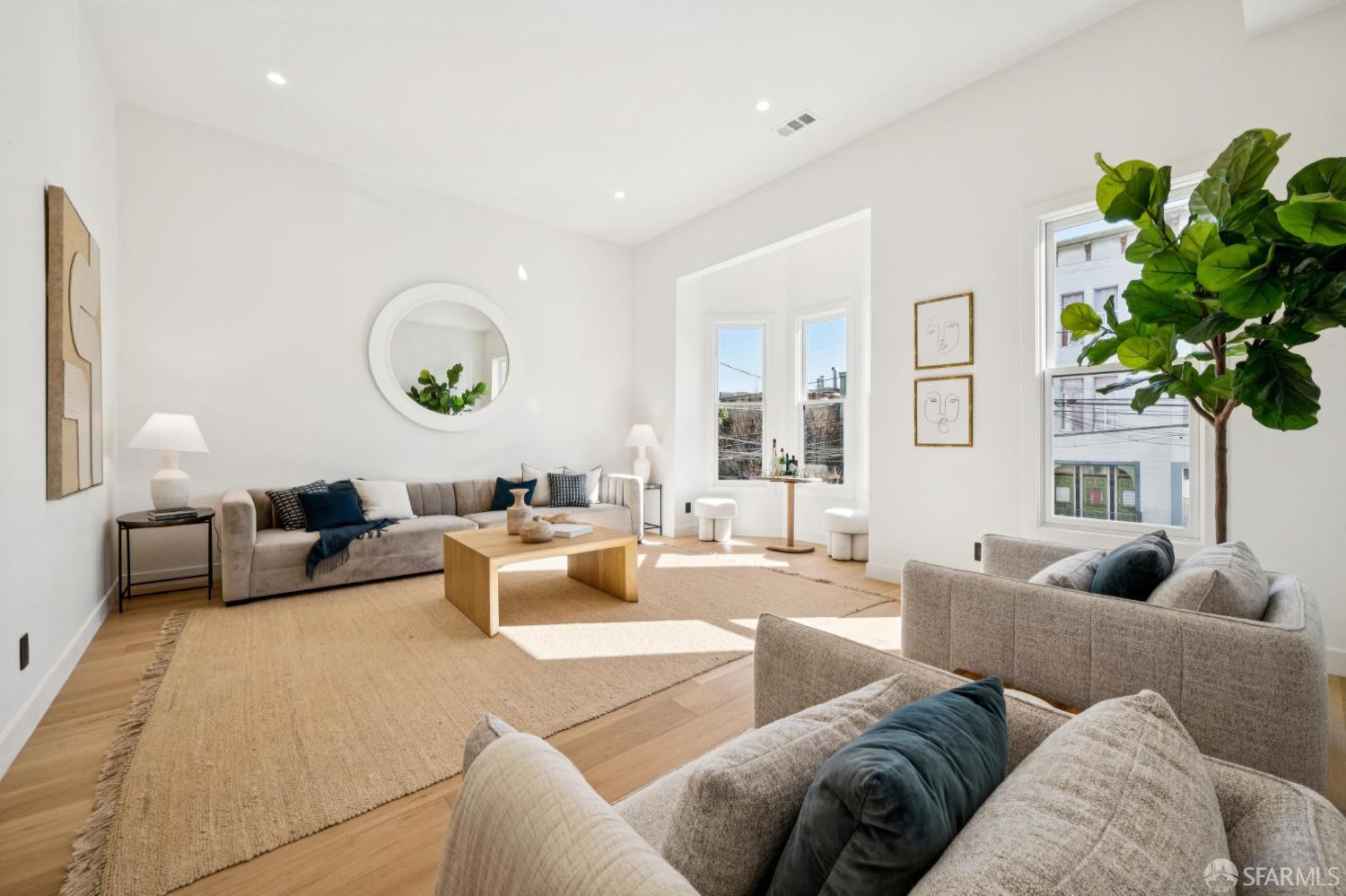 Detail Gallery Image 3 of 56 For 626 Shotwell St, San Francisco,  CA 94110 - – Beds | – Baths