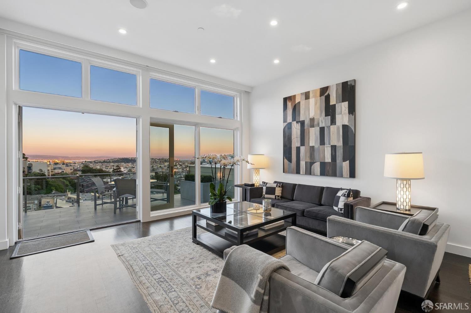 Detail Gallery Image 2 of 47 For 42 Ord St, San Francisco,  CA 94114 - 3 Beds | 3/1 Baths