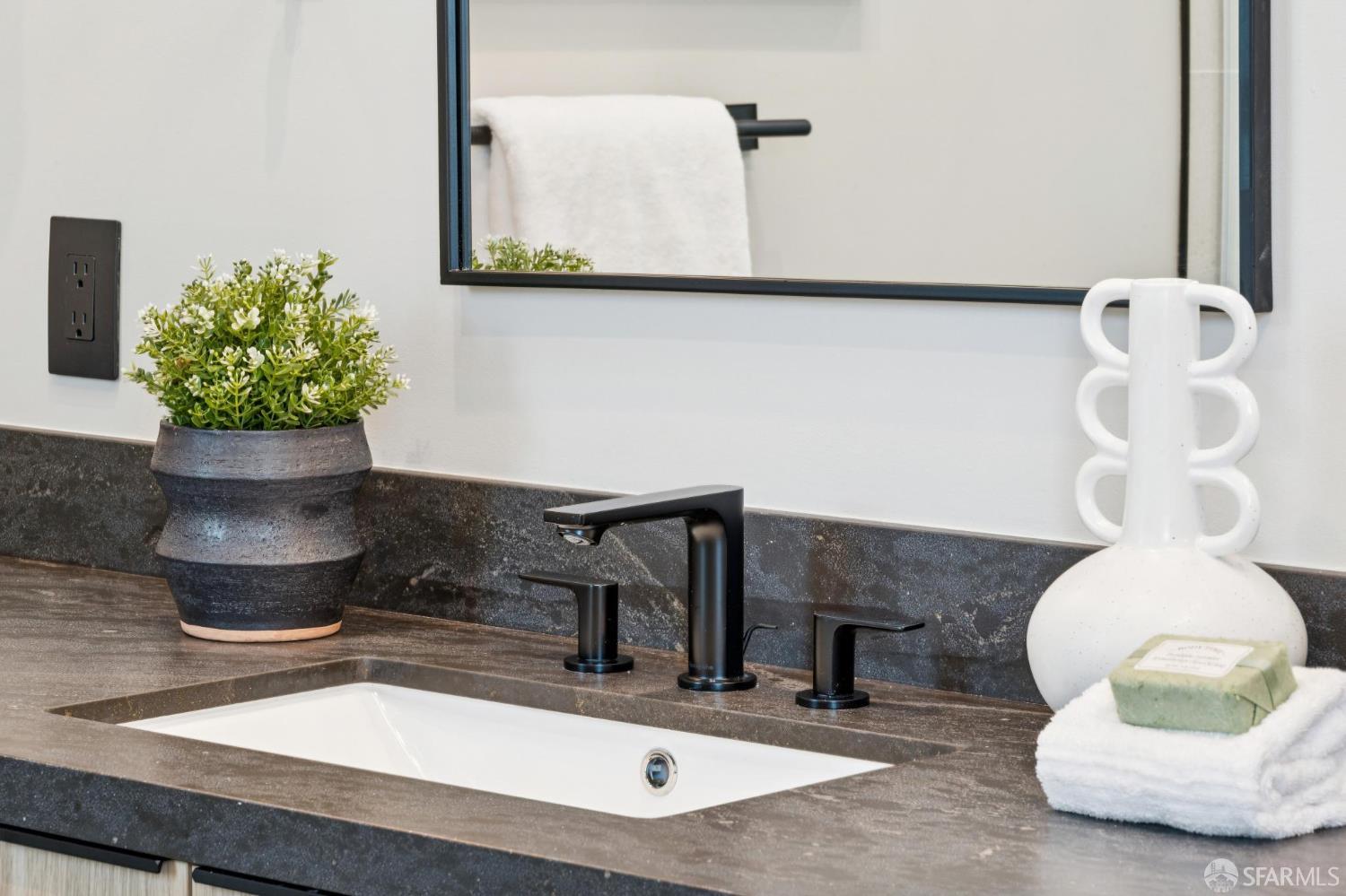 Detail Gallery Image 27 of 56 For 626 Shotwell St, San Francisco,  CA 94110 - – Beds | – Baths