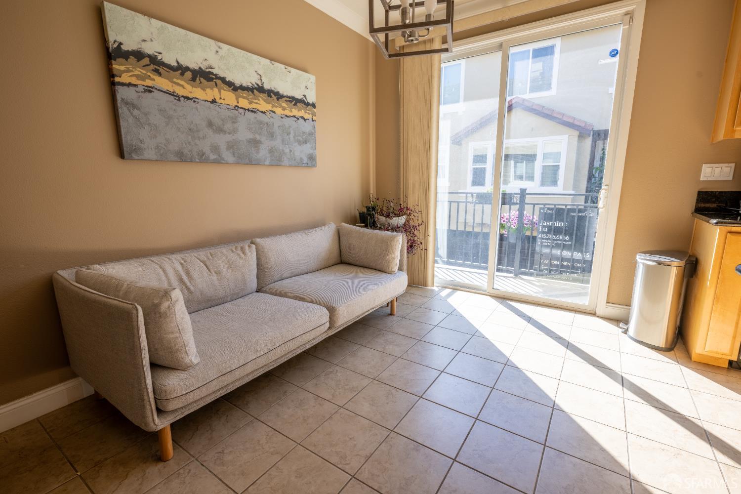 Detail Gallery Image 7 of 25 For 1194 Gliessen Ter, Sunnyvale,  CA 94089 - 2 Beds | 2/1 Baths