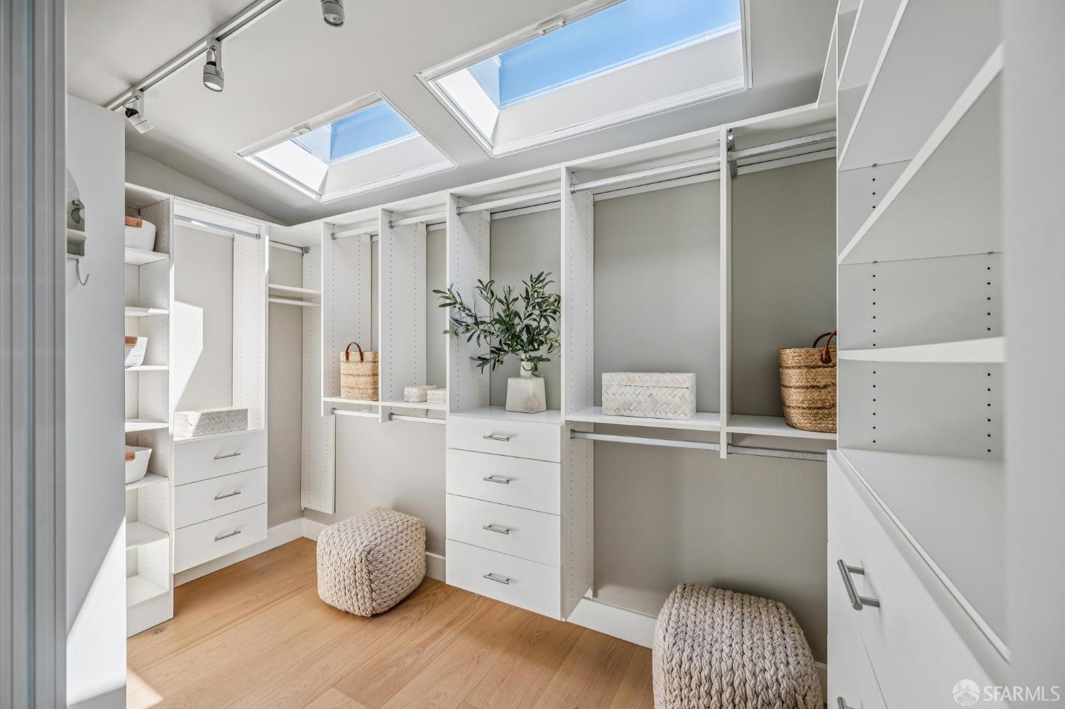 Detail Gallery Image 30 of 66 For 140 Quintara St, San Francisco,  CA 94116 - 3 Beds | 3 Baths