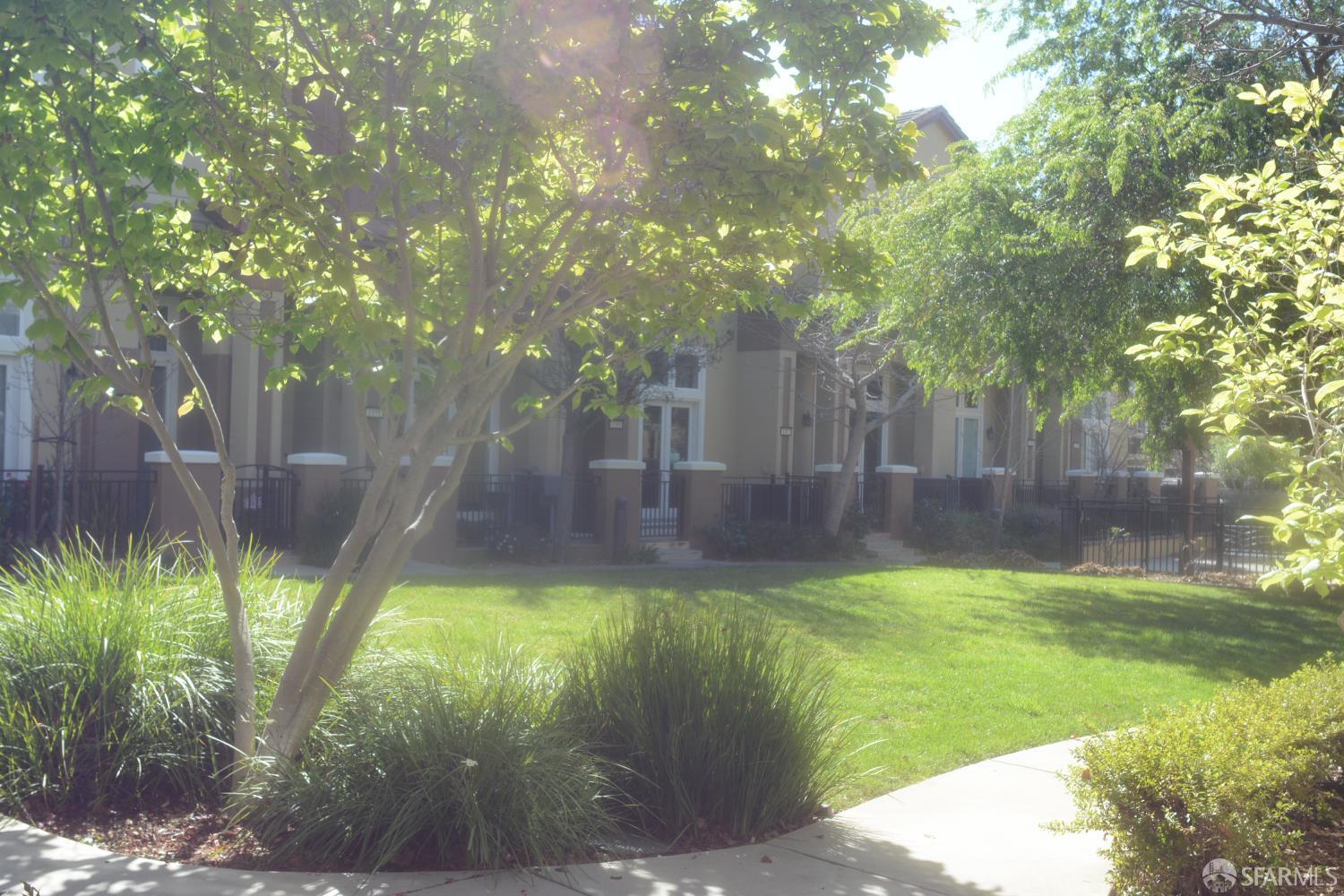 Detail Gallery Image 22 of 25 For 1194 Gliessen Ter, Sunnyvale,  CA 94089 - 2 Beds | 2/1 Baths