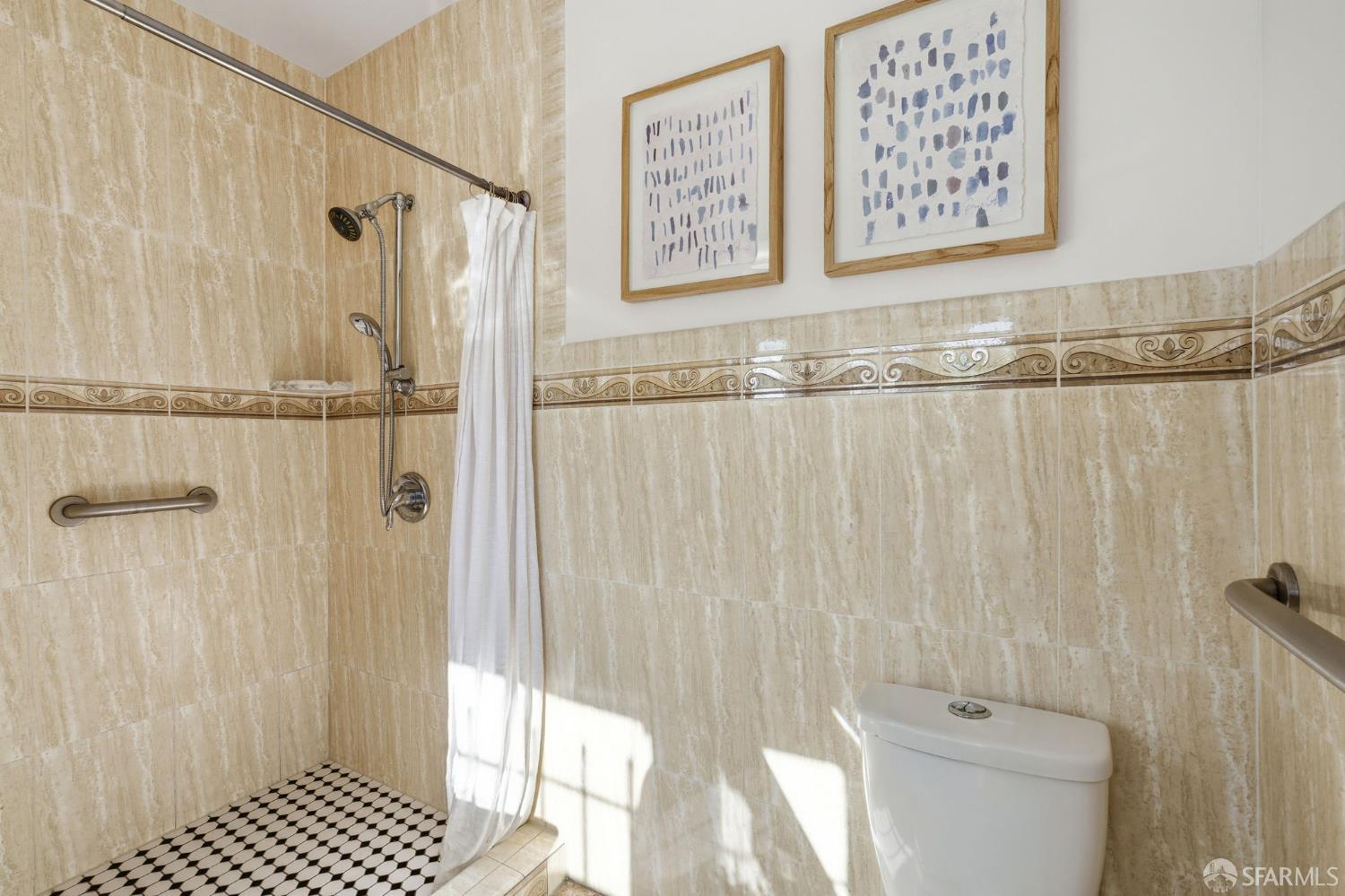 Detail Gallery Image 24 of 40 For 726 E 23rd St, Oakland,  CA 94606 - 3 Beds | 2/1 Baths