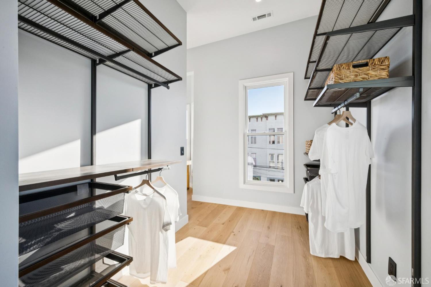 Detail Gallery Image 39 of 58 For 626 Shotwell St, San Francisco,  CA 94110 - 6 Beds | 6 Baths