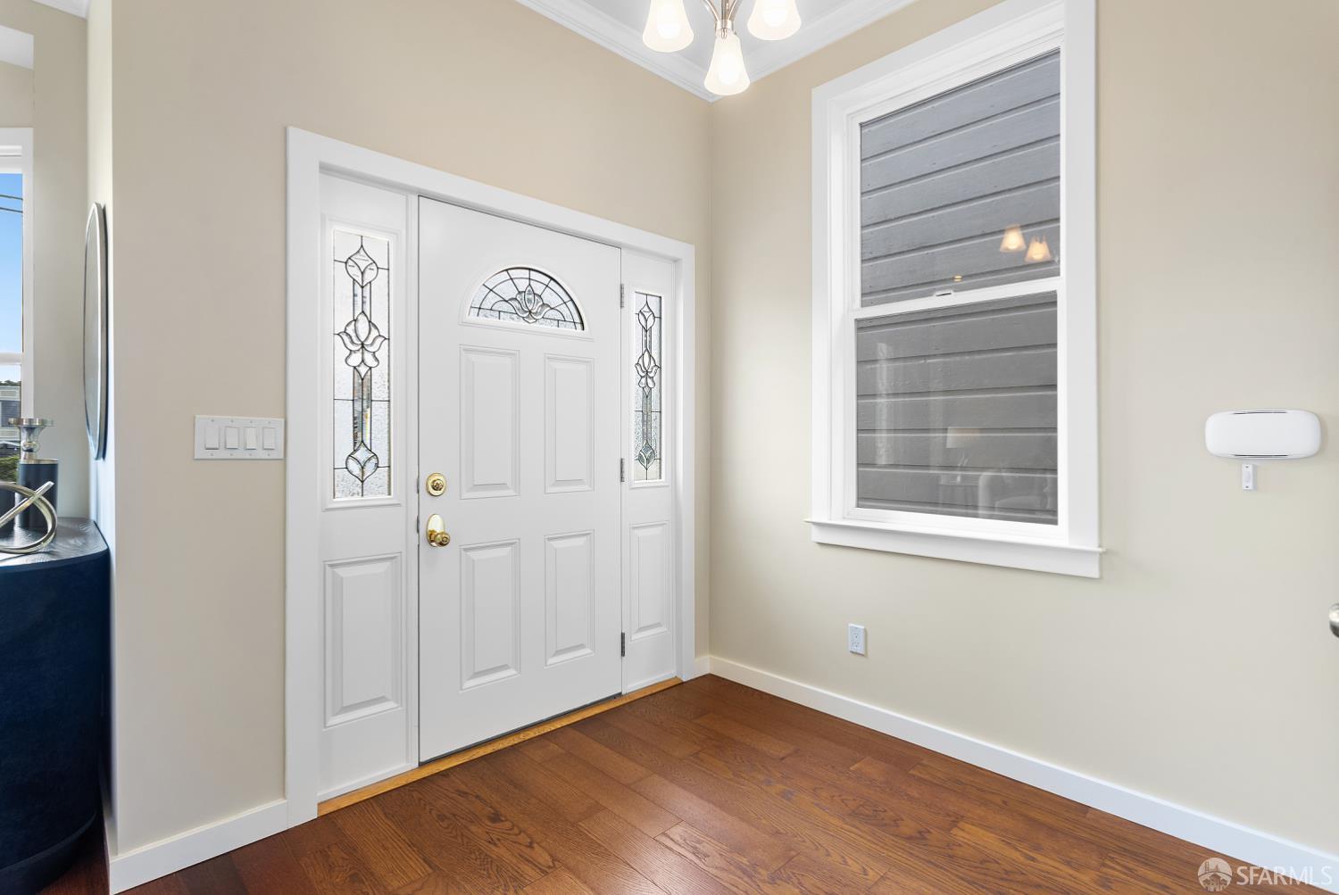 Detail Gallery Image 5 of 60 For 1414 12th St, Oakland,  CA 94607 - 5 Beds | 3 Baths