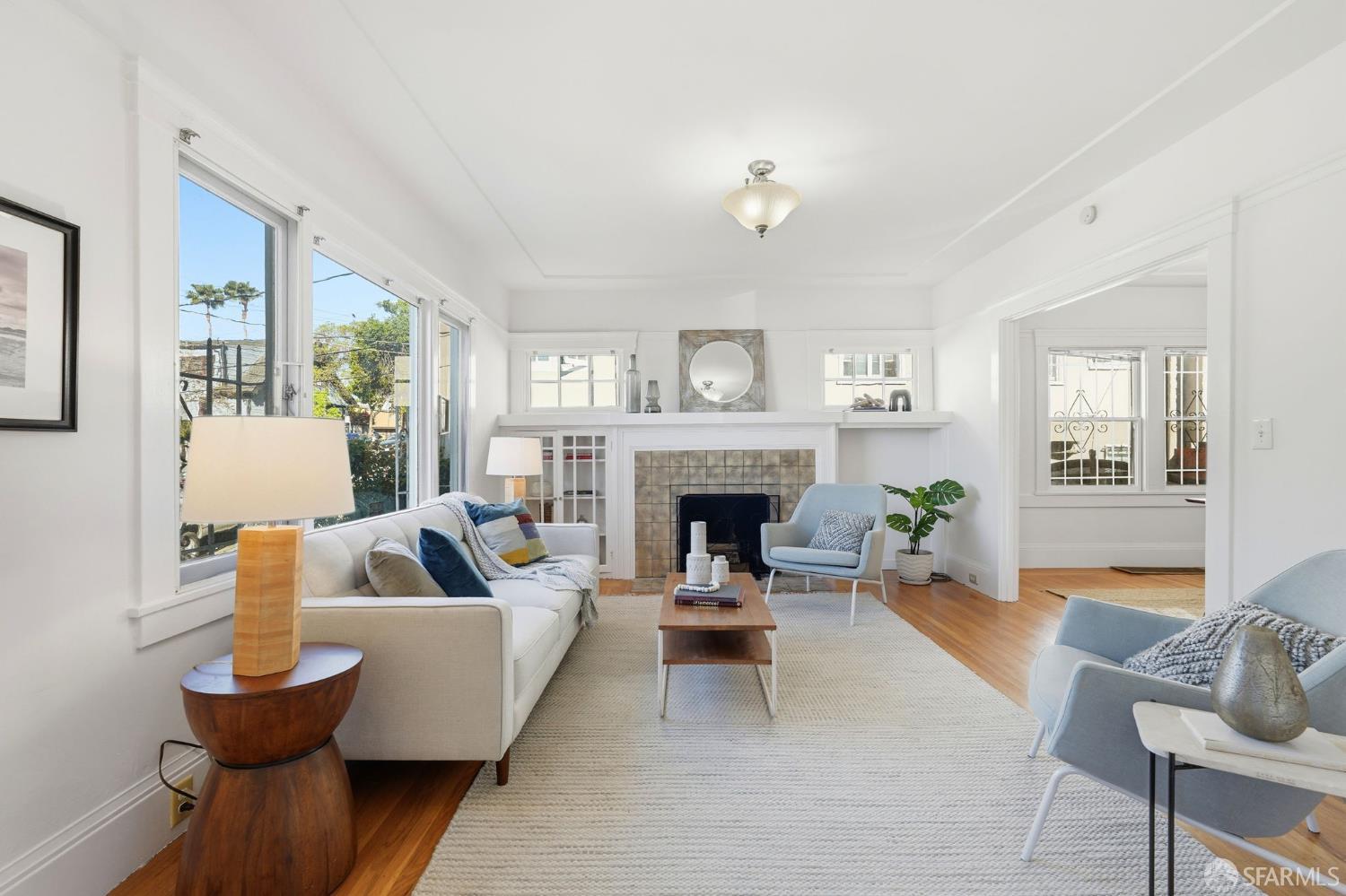 Detail Gallery Image 4 of 40 For 726 E 23rd St, Oakland,  CA 94606 - 3 Beds | 2/1 Baths