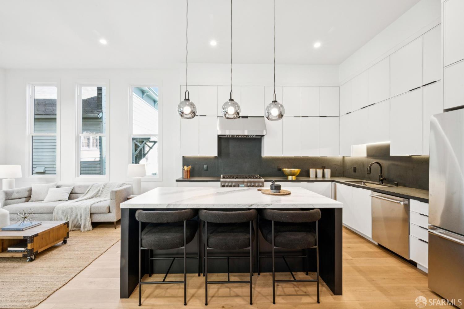 Detail Gallery Image 8 of 58 For 626 Shotwell St, San Francisco,  CA 94110 - 6 Beds | 6 Baths