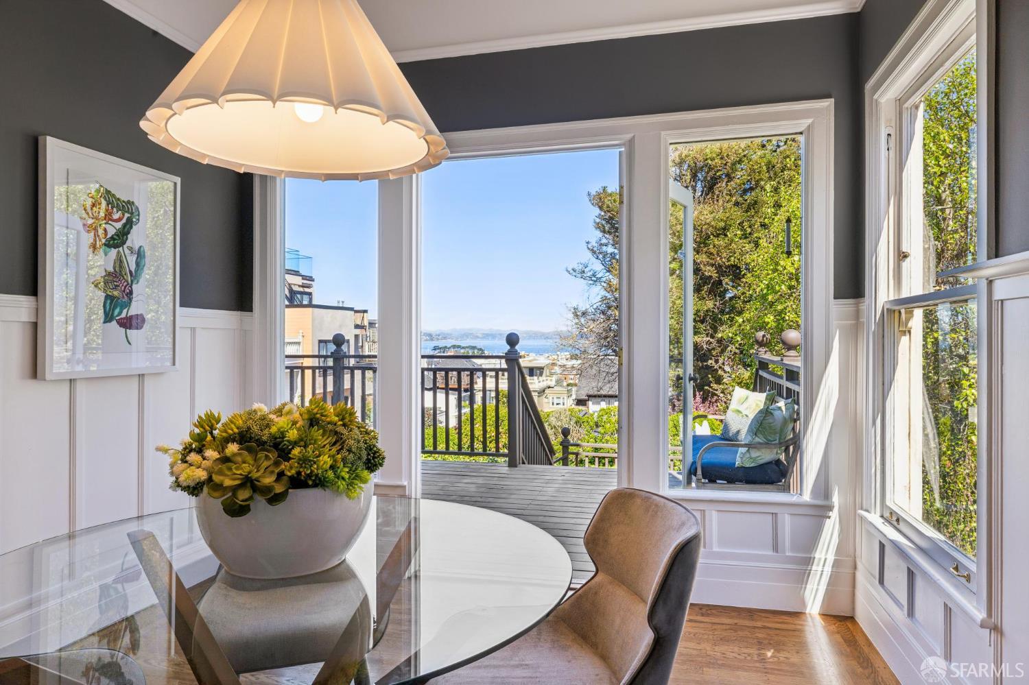 Detail Gallery Image 28 of 71 For 2466 Union St, San Francisco,  CA 94123 - 6 Beds | 4/1 Baths