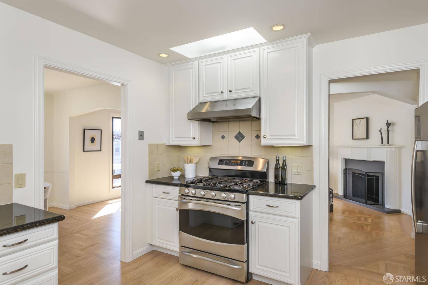 Detail Gallery Image 14 of 37 For 2231 29th Ave, San Francisco,  CA 94116 - 3 Beds | 1/1 Baths