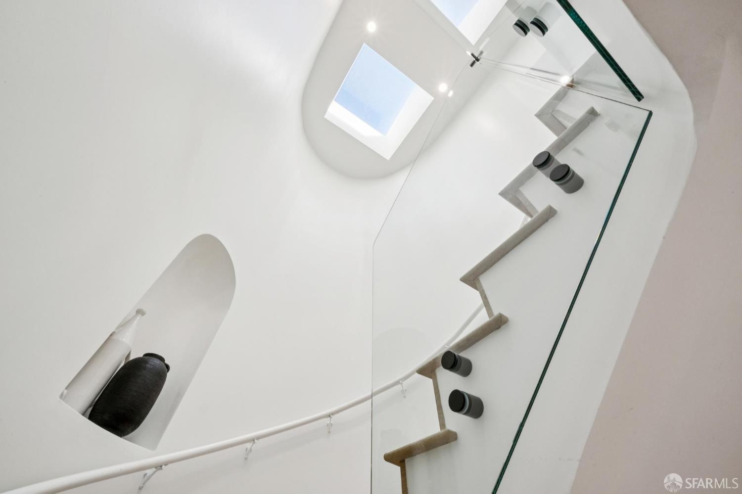 Detail Gallery Image 32 of 58 For 626 Shotwell St, San Francisco,  CA 94110 - 6 Beds | 6 Baths