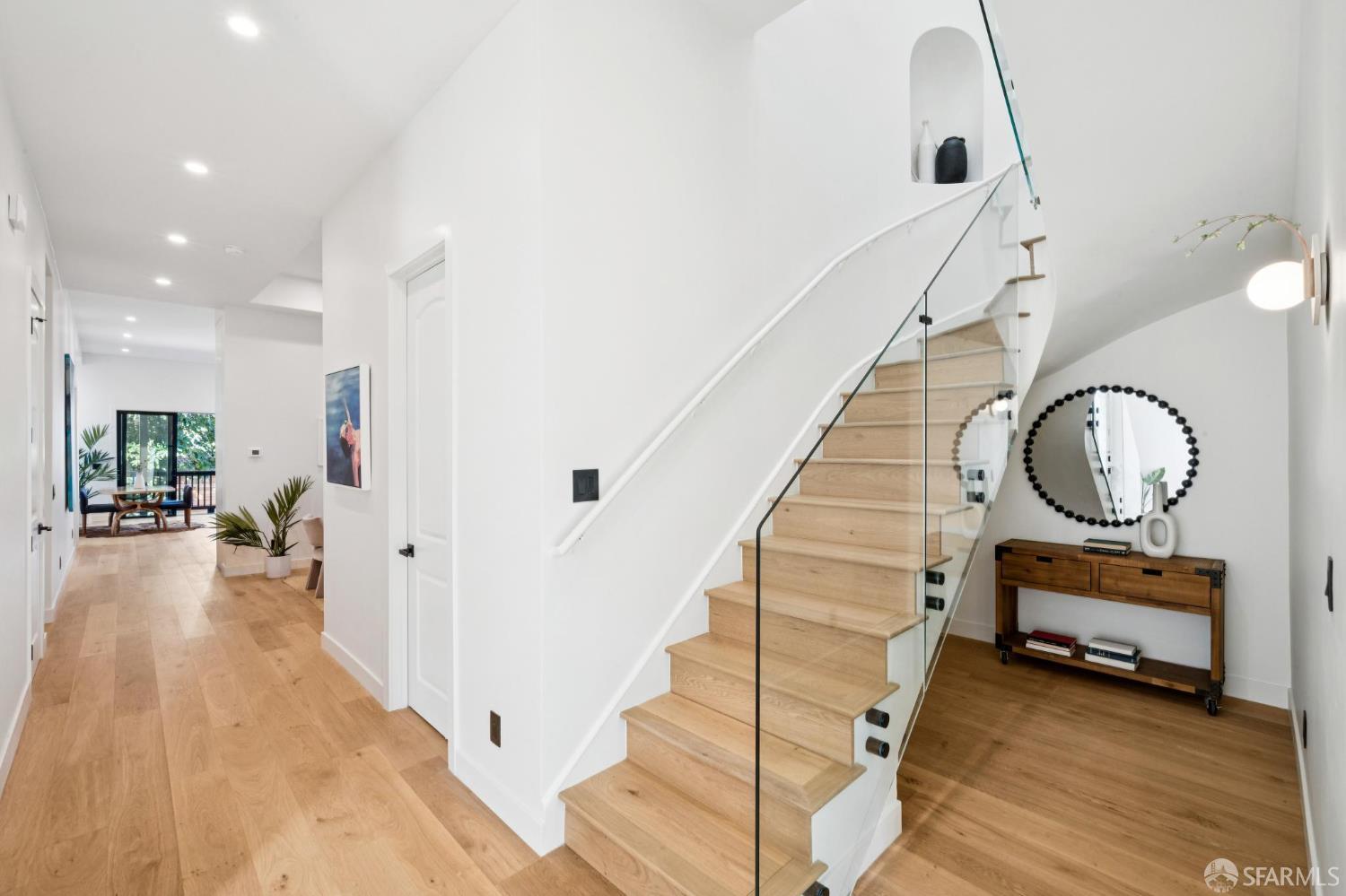 Detail Gallery Image 6 of 56 For 626 Shotwell St, San Francisco,  CA 94110 - – Beds | – Baths