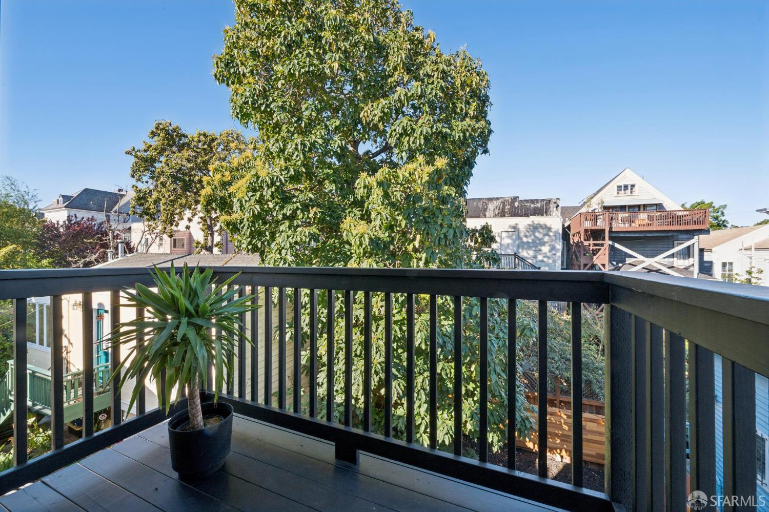 Detail Gallery Image 23 of 58 For 626 Shotwell St, San Francisco,  CA 94110 - 6 Beds | 6 Baths