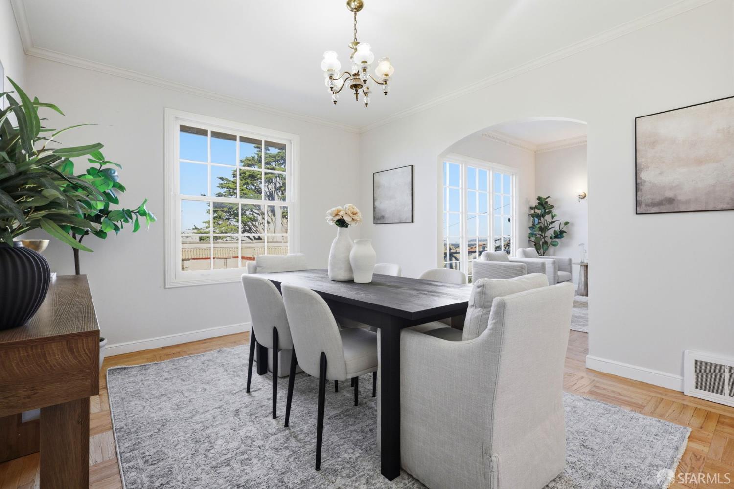 Detail Gallery Image 6 of 45 For 2050 16th Ave, San Francisco,  CA 94116 - 5 Beds | 3/1 Baths