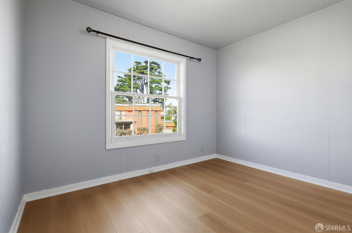 Detail Gallery Image 32 of 45 For 2050 16th Ave, San Francisco,  CA 94116 - 5 Beds | 3/1 Baths