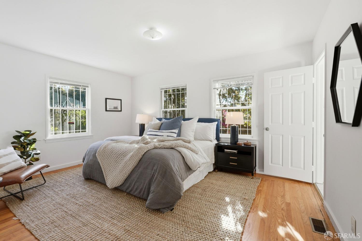 Detail Gallery Image 16 of 40 For 726 E 23rd St, Oakland,  CA 94606 - 3 Beds | 2/1 Baths