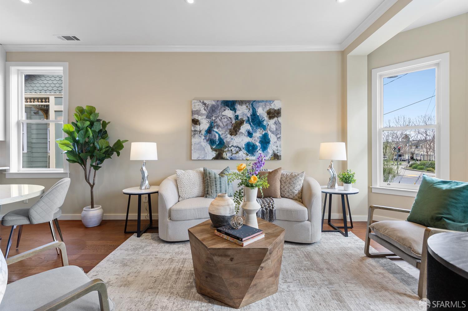 Detail Gallery Image 6 of 60 For 1414 12th St, Oakland,  CA 94607 - 5 Beds | 3 Baths