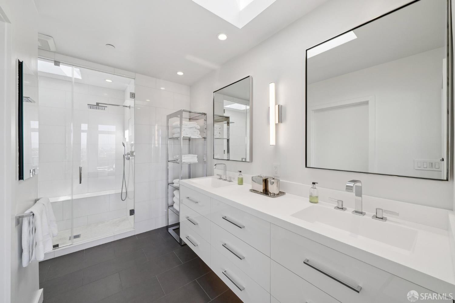 Detail Gallery Image 18 of 47 For 42 Ord St, San Francisco,  CA 94114 - 3 Beds | 3/1 Baths