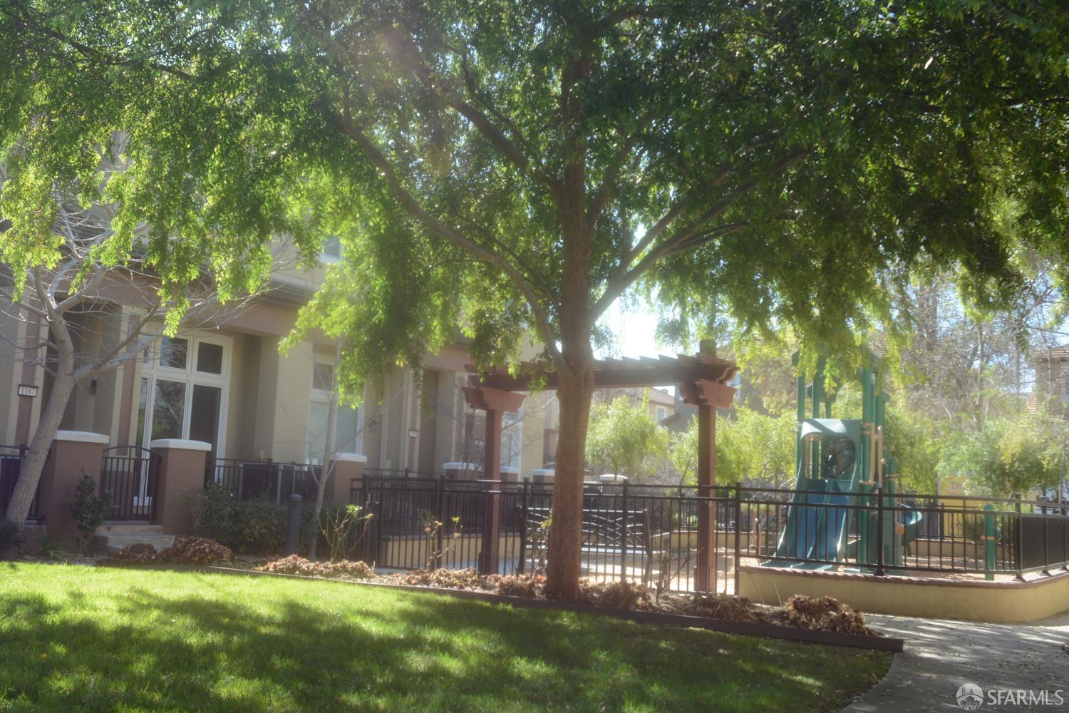 Detail Gallery Image 16 of 25 For 1194 Gliessen Ter, Sunnyvale,  CA 94089 - 2 Beds | 2/1 Baths