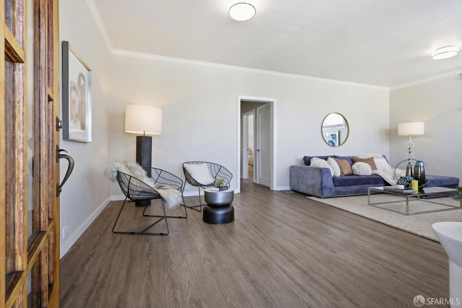 Detail Gallery Image 5 of 53 For 699 London St, San Francisco,  CA 94112 - 2 Beds | 2 Baths