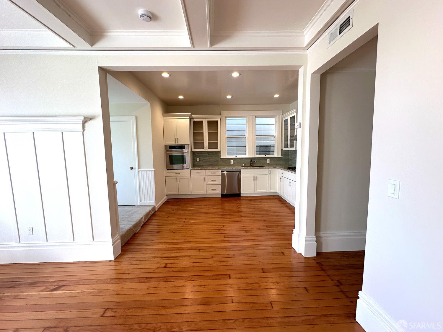 Photo #6: 426113617 Listing: Photo #6