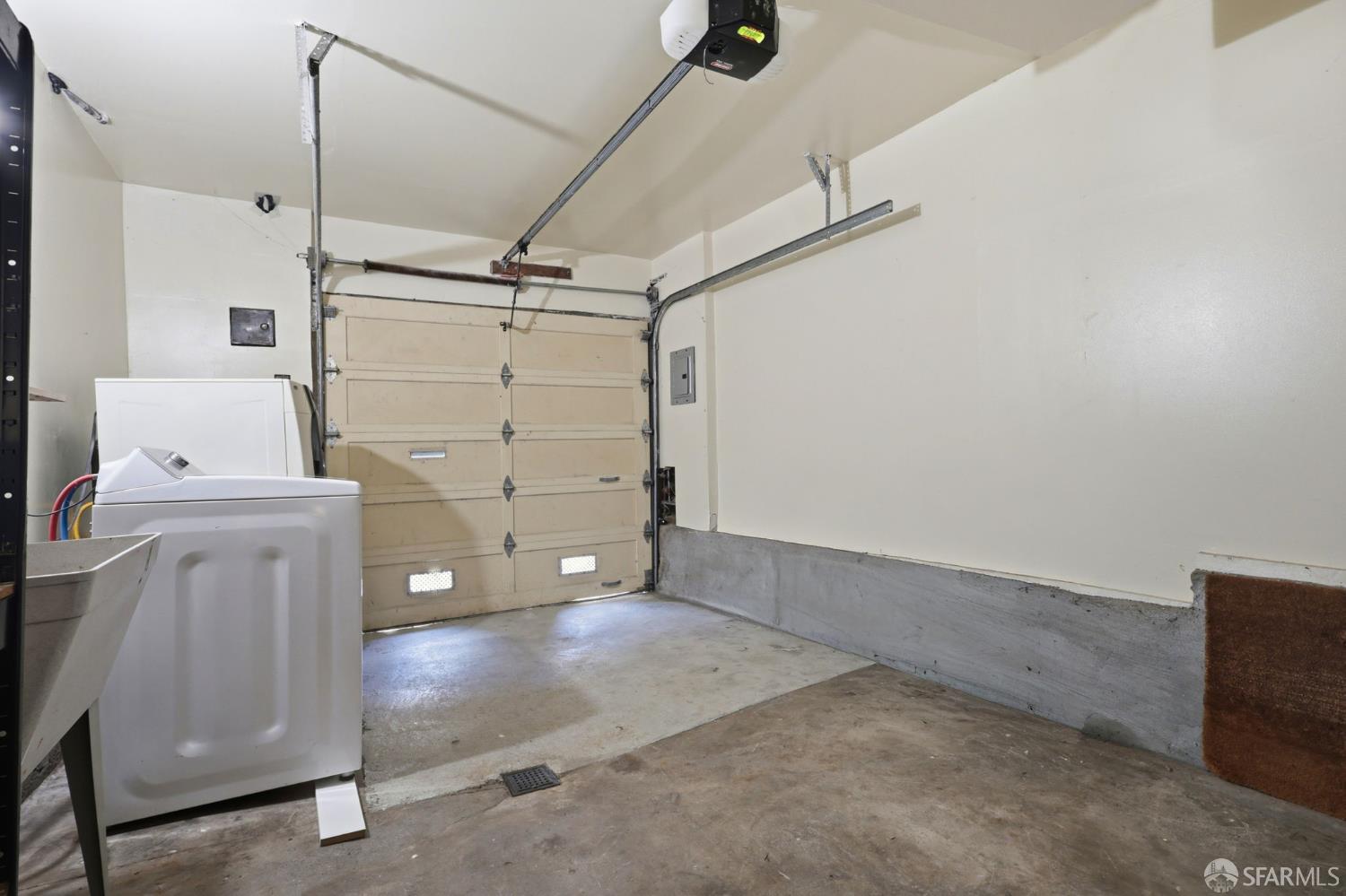 Detail Gallery Image 31 of 53 For 699 London St, San Francisco,  CA 94112 - 2 Beds | 2 Baths