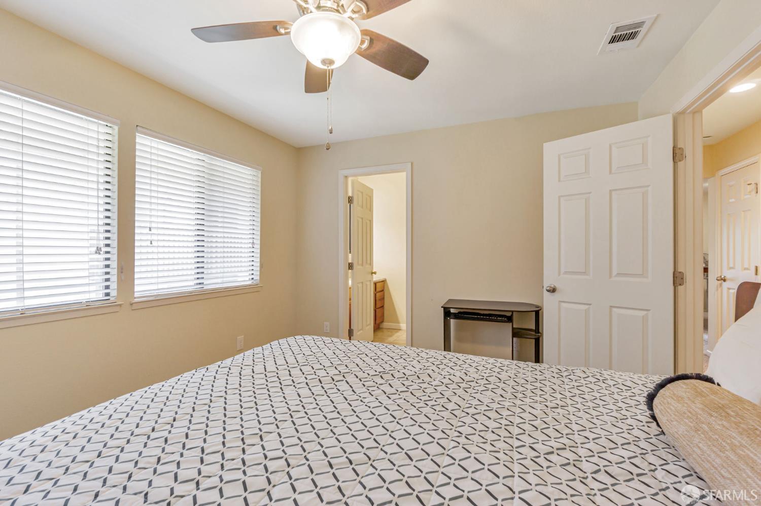 Detail Gallery Image 13 of 32 For 2415 Starlight Ln #155,  Antioch,  CA 94509 - 2 Beds | 2 Baths