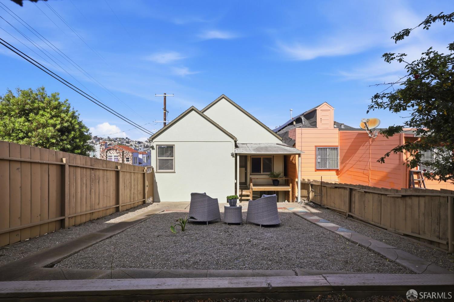 Detail Gallery Image 33 of 53 For 699 London St, San Francisco,  CA 94112 - 2 Beds | 2 Baths