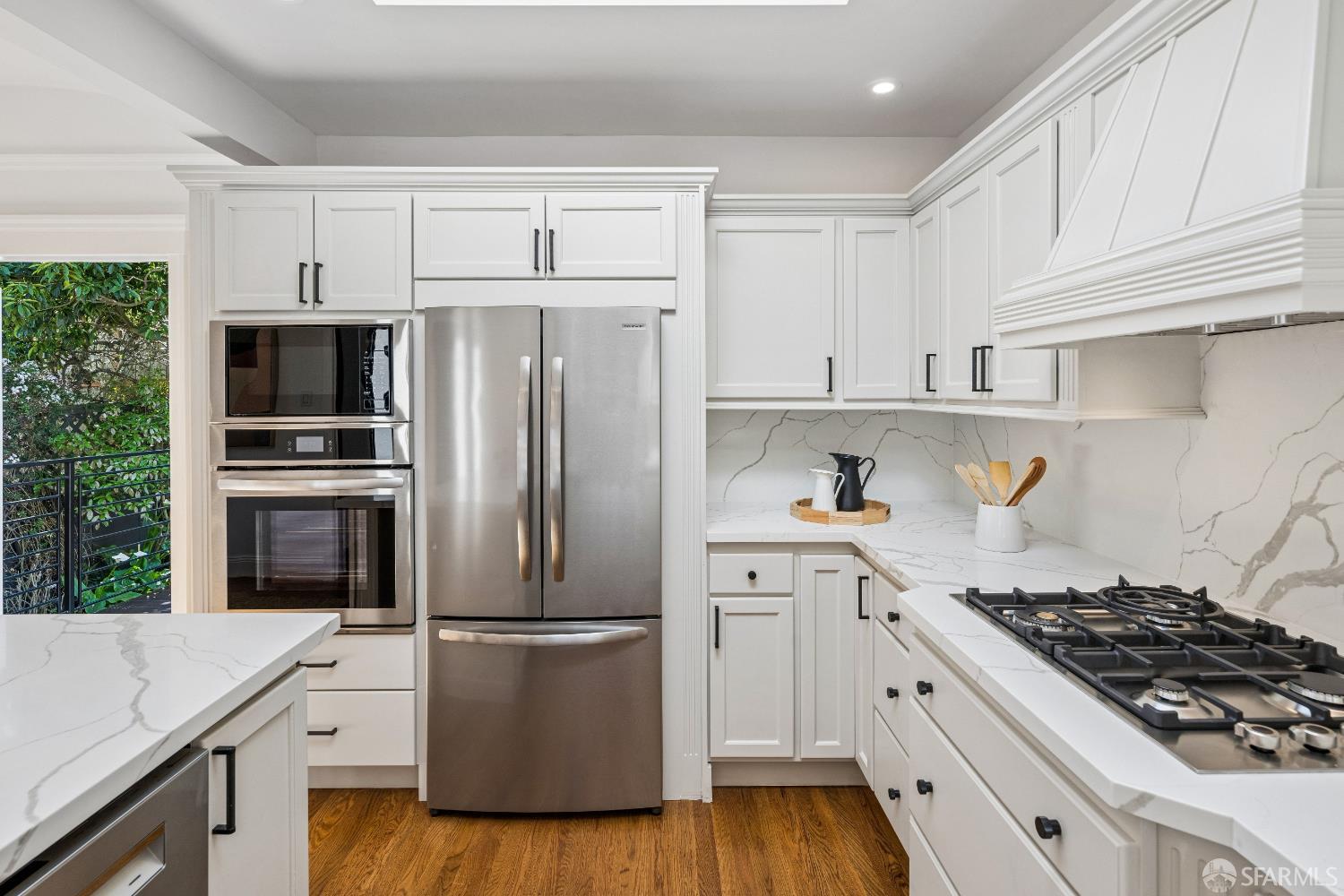 Detail Gallery Image 26 of 81 For 90 Entrada Ct, San Francisco,  CA 94127 - 3 Beds | 3 Baths