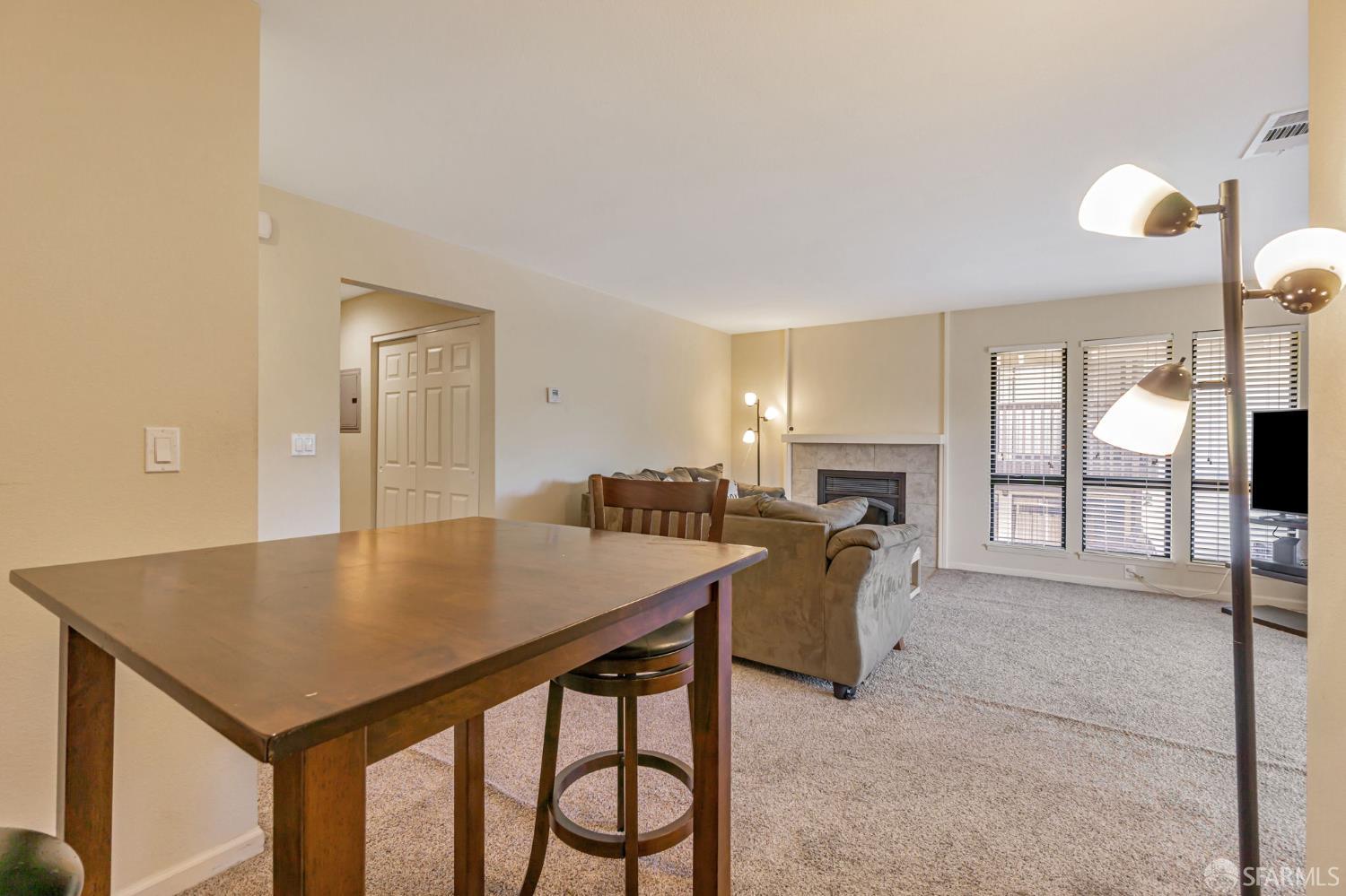 Detail Gallery Image 10 of 32 For 2415 Starlight Ln #155,  Antioch,  CA 94509 - 2 Beds | 2 Baths