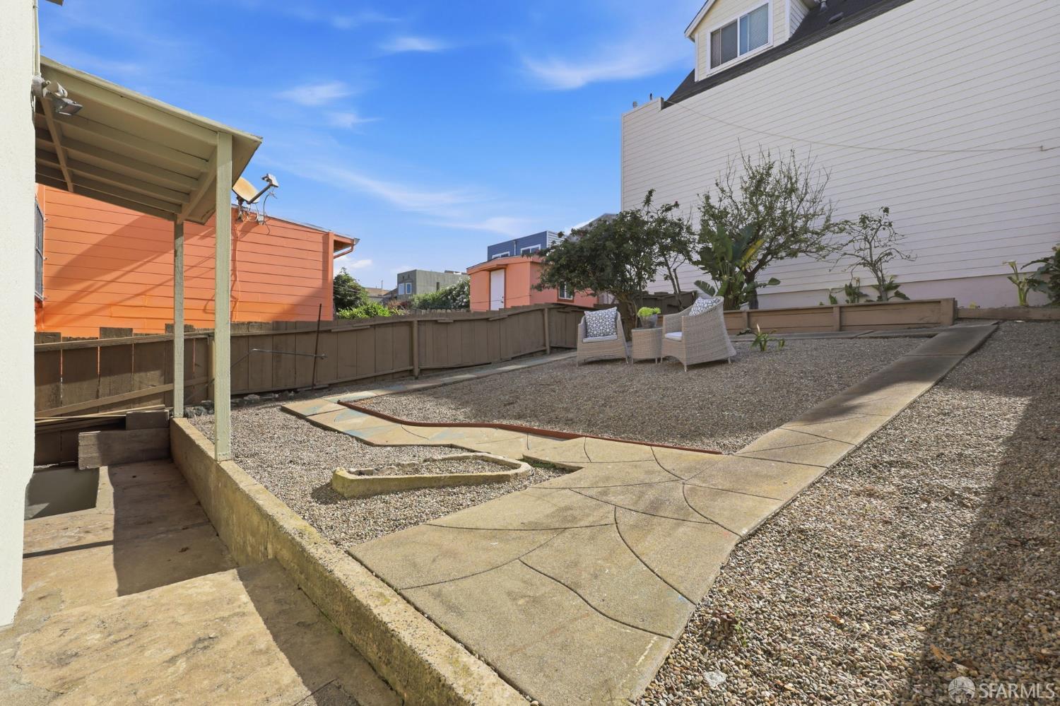 Detail Gallery Image 32 of 53 For 699 London St, San Francisco,  CA 94112 - 2 Beds | 2 Baths