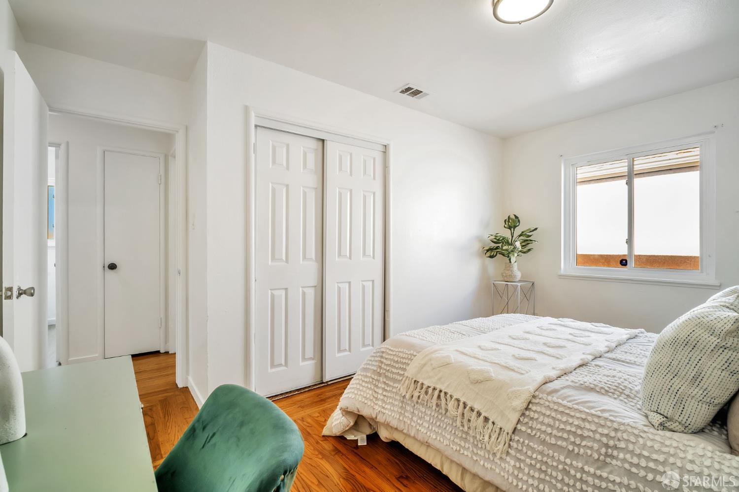 Detail Gallery Image 24 of 43 For 14828 Martell Ave, San Leandro,  CA 94578 - 5 Beds | 2 Baths