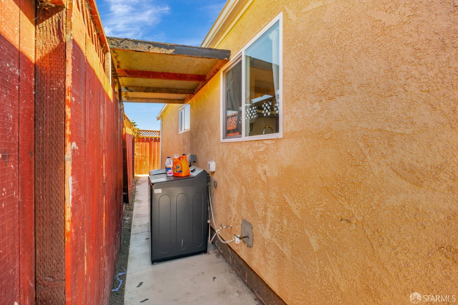 Detail Gallery Image 42 of 43 For 14828 Martell Ave, San Leandro,  CA 94578 - 5 Beds | 2 Baths